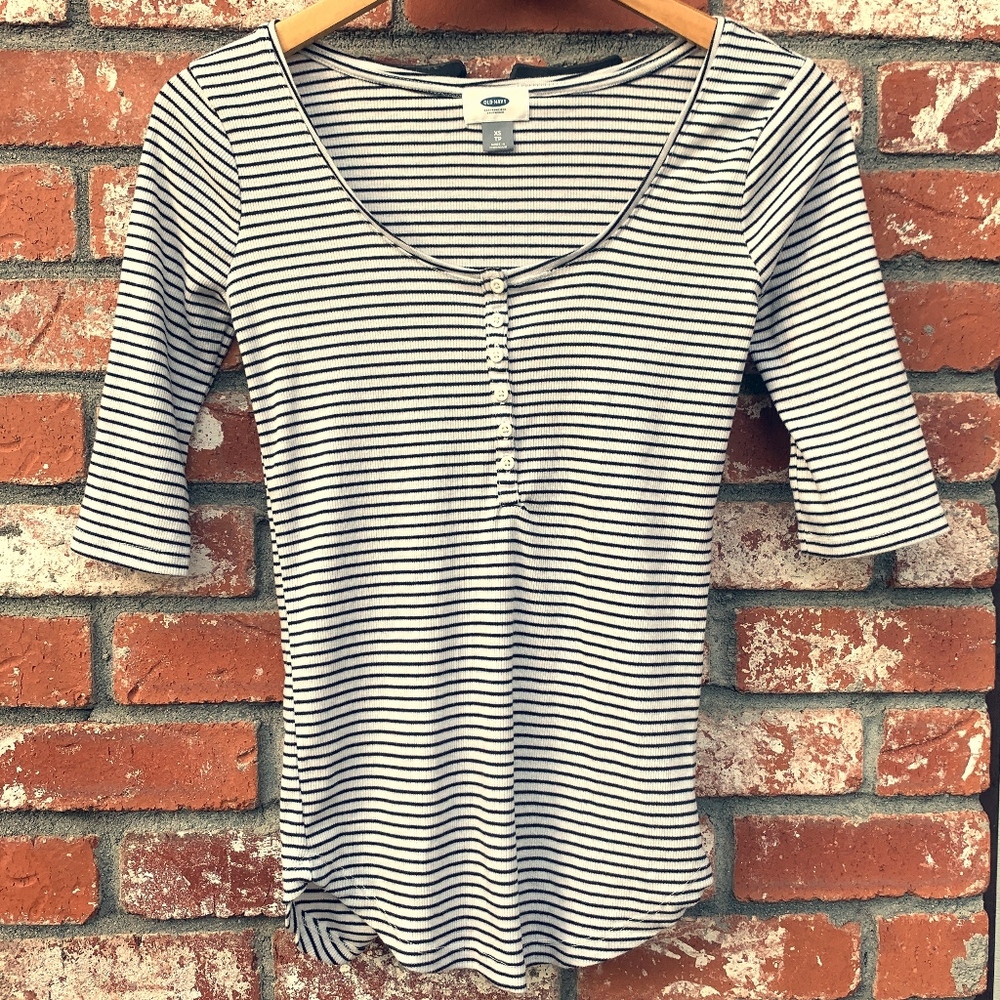 Old Navy Tee - Make an offer